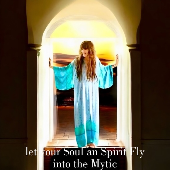 Spell and the Gypsy  Vintage Desert Wanderer Blue Kimono Robe - Picture 6 of 8